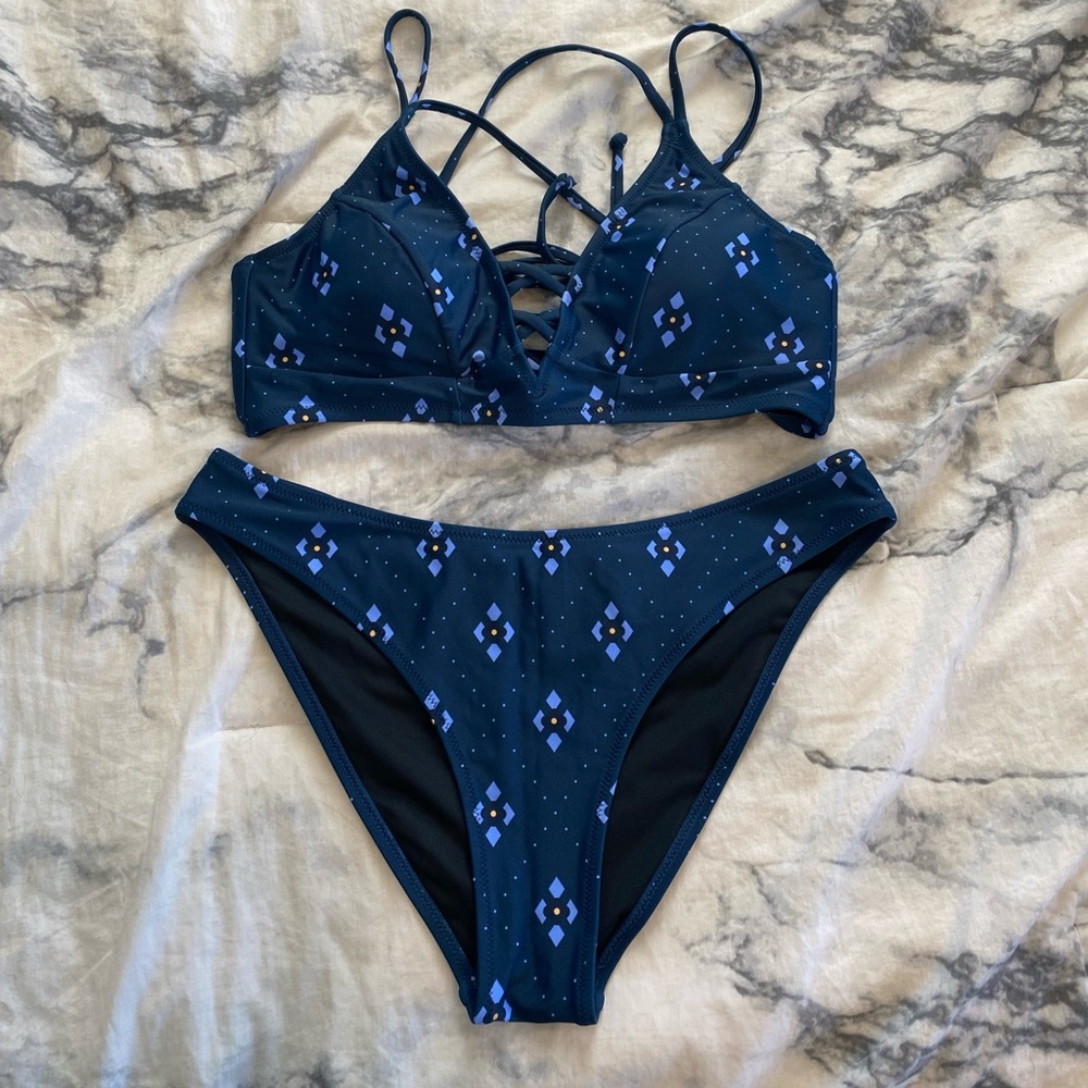 Cupshe bikini set